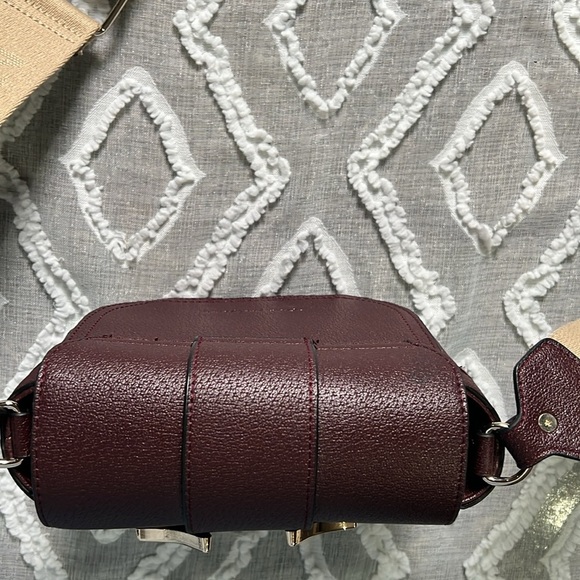 True Religion cross body bag. B22 - Picture 5 of 7